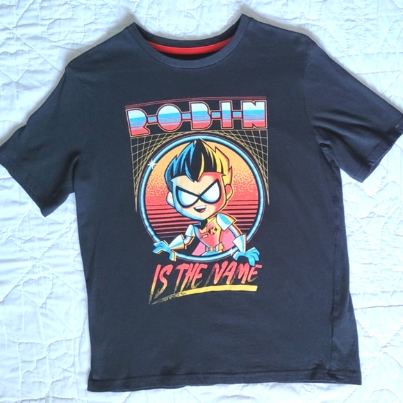 2/$15 🌼 Teen Titans Go! Robin Is The Name Tee - Picture 1 of 11